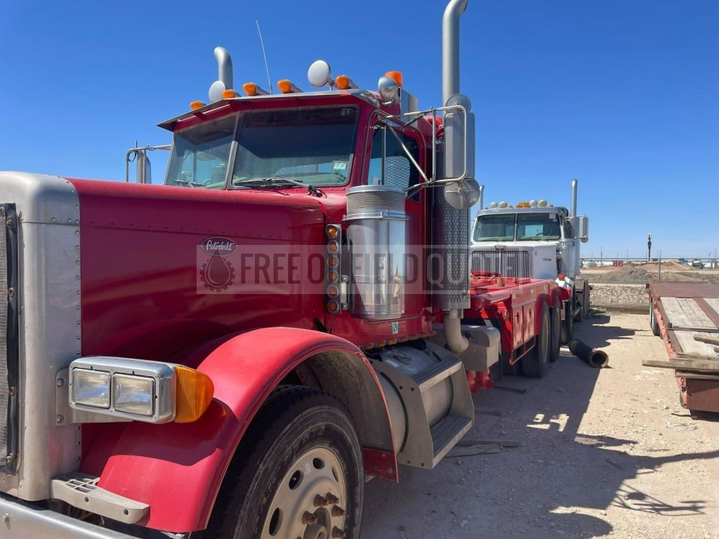 2004 Peterbilt 379 Truck with 2 Winches and Poles