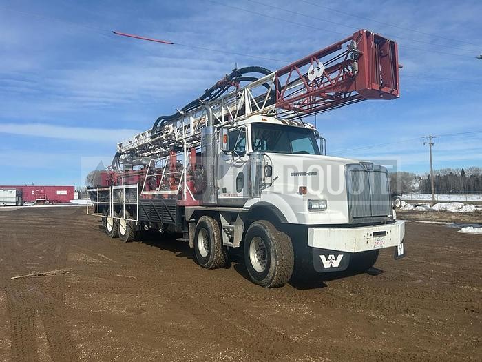 TH60 Range I Water Well Drilling Rig