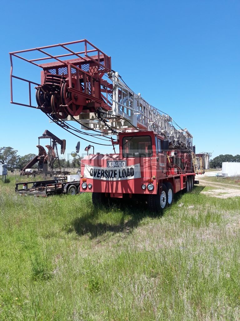 2008 XJ 400 Double Drum Workover Rig