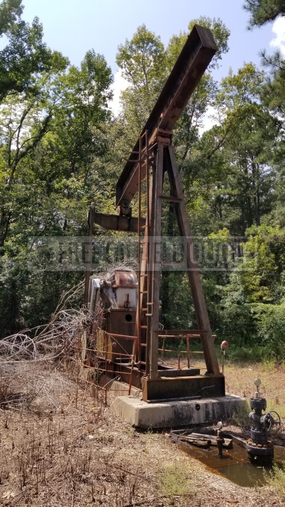 Bethlehem 320-256L-100 Pumping Unit