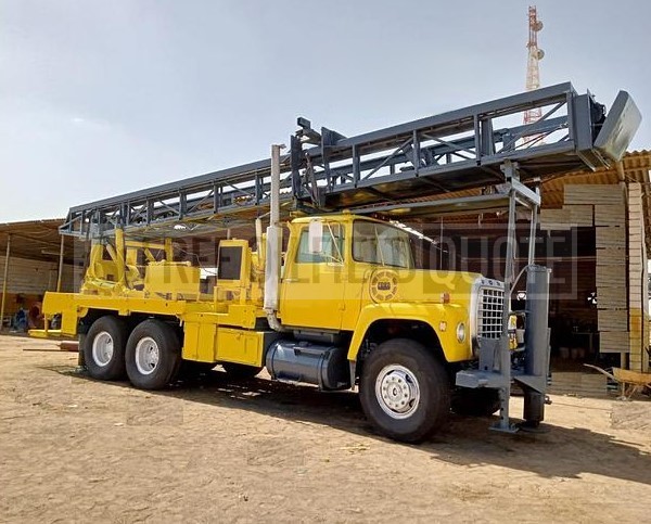 1976 Speedstar / Ford Water Well Drill Truck