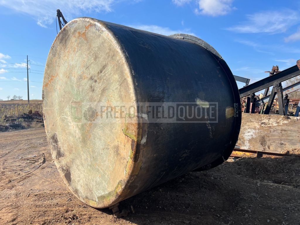 Open Top or Closed Top 100 BBL Fiberglass Tanks